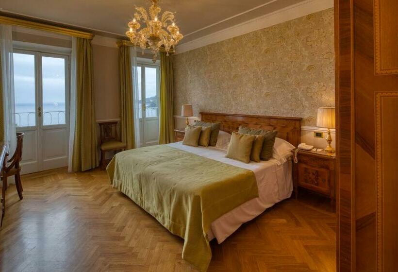 Номер Стандарт Вид на Море, Imperiale Palace