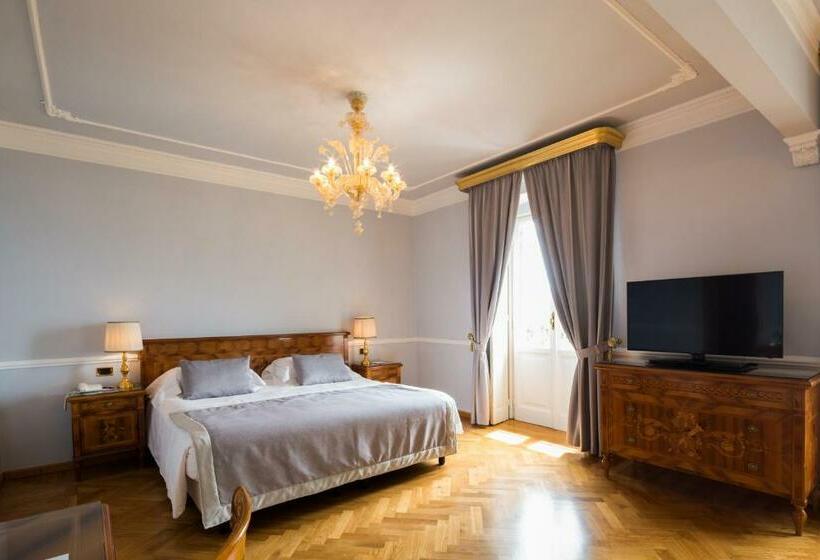 Полулюкс Вид на Море, Imperiale Palace