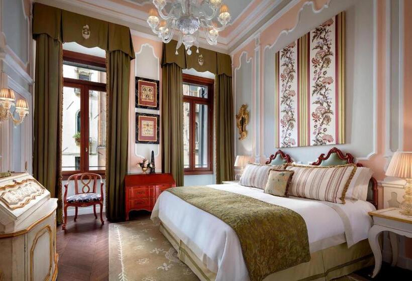 Номер Престиж, The Gritti Palace, A Luxury Collection Hotel, Venice
