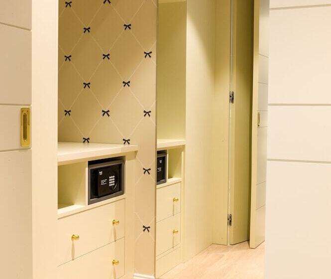 スタンダードルーム, Turin Palace
