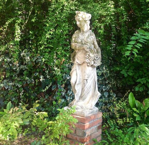 Семейный Номер Вид на Сад, Villa Sirina
