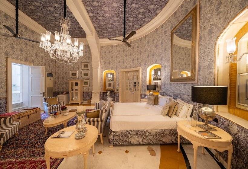 标准间, Rajmahal Palace Raas