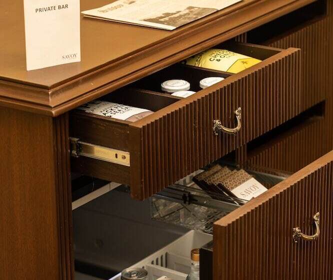 اتاق لوکس با چشم‌انداز باغ, Savoy  Ihcl Seleqtions