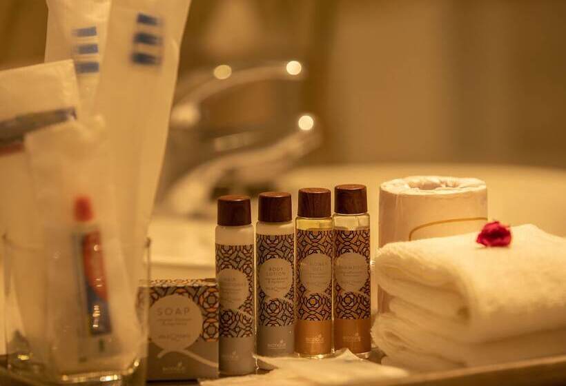 اتاق پرمیوم, Savoy  Ihcl Seleqtions