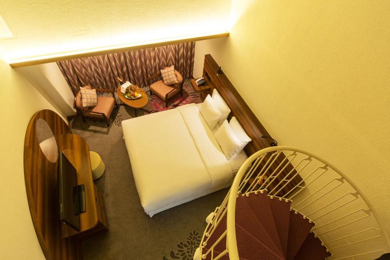 اتاق استاندارد با تخت بزرگ, Sheraton Okinawa Sunmarina Resort