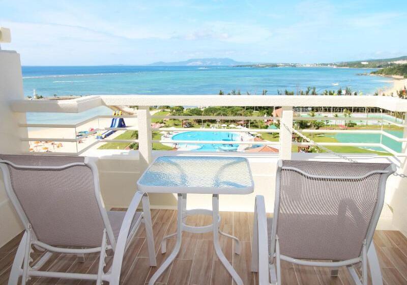 اتاق استاندارد با چشم‌انداز دریا, Sheraton Okinawa Sunmarina Resort