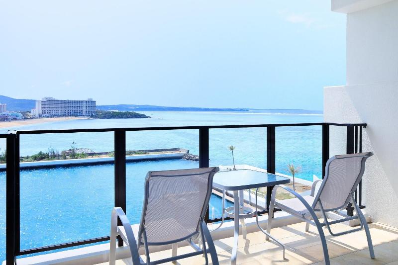 اتاق پرمیوم با چشم‌انداز دریا, Sheraton Okinawa Sunmarina Resort