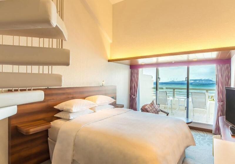 اتاق استاندارد با تخت بزرگ, Sheraton Okinawa Sunmarina Resort