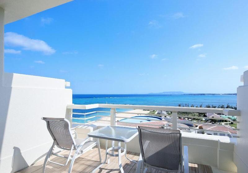 اتاق استاندارد با تخت بزرگ, Sheraton Okinawa Sunmarina Resort