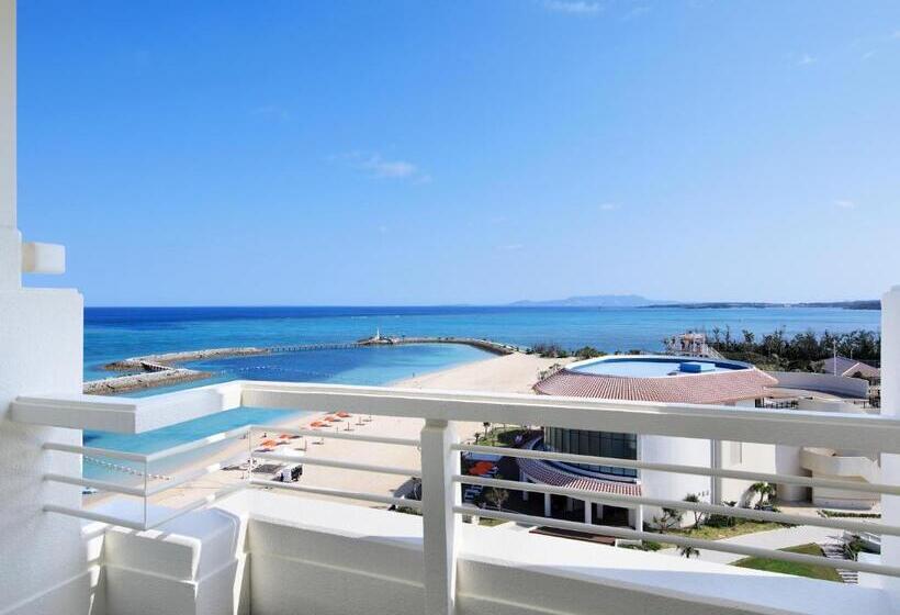 اتاق استاندارد با چشم‌انداز دریا, Sheraton Okinawa Sunmarina Resort