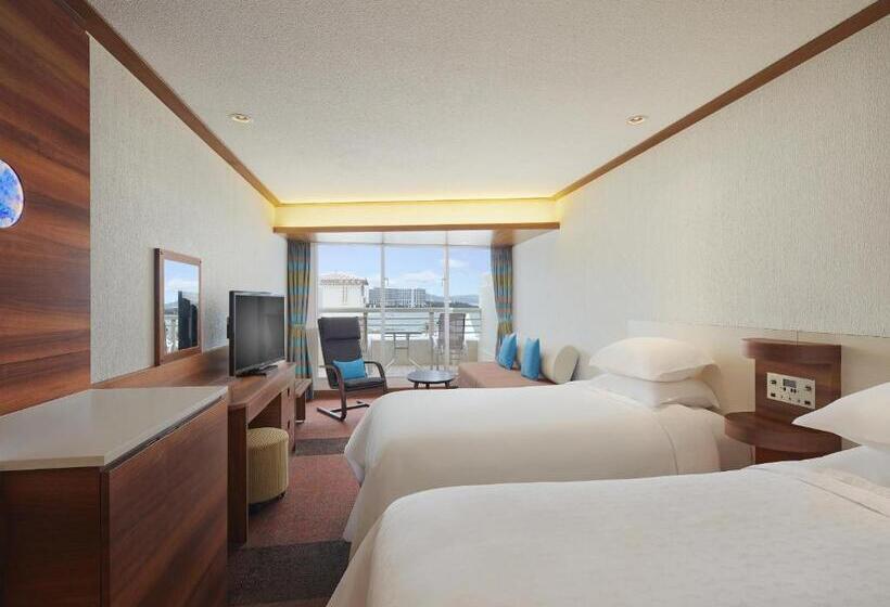اتاق لوکس با چشم‌انداز دریا, Sheraton Okinawa Sunmarina Resort