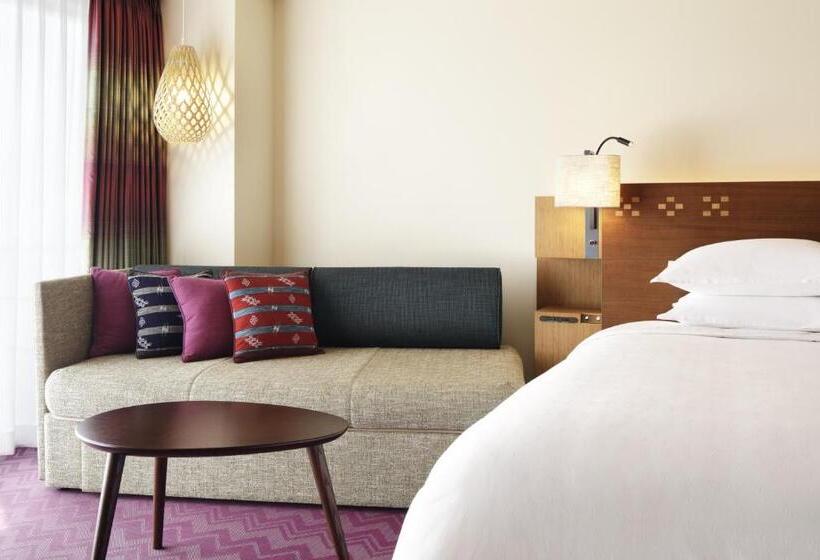 اتاق پرمیوم, Sheraton Okinawa Sunmarina Resort