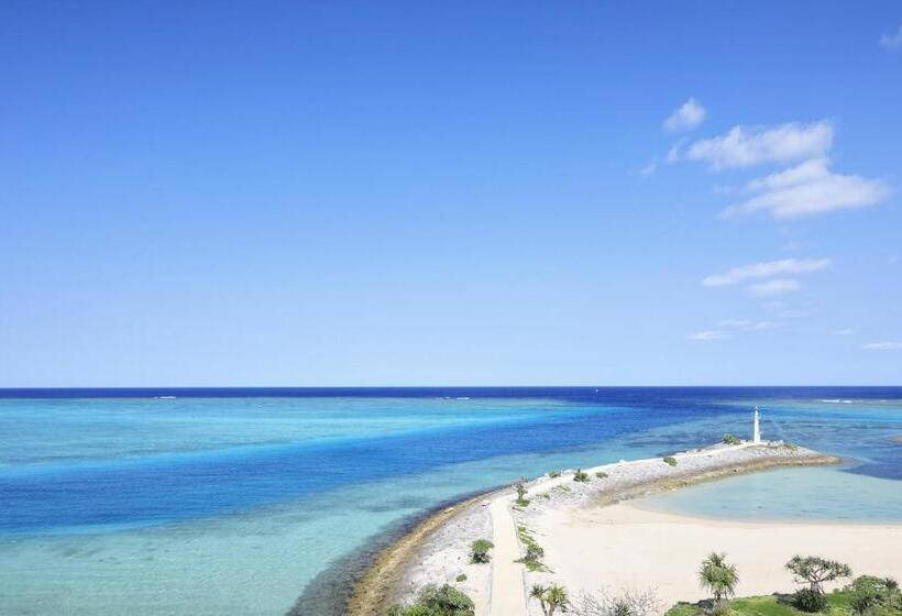 اتاق استاندارد با تخت بزرگ, Sheraton Okinawa Sunmarina Resort