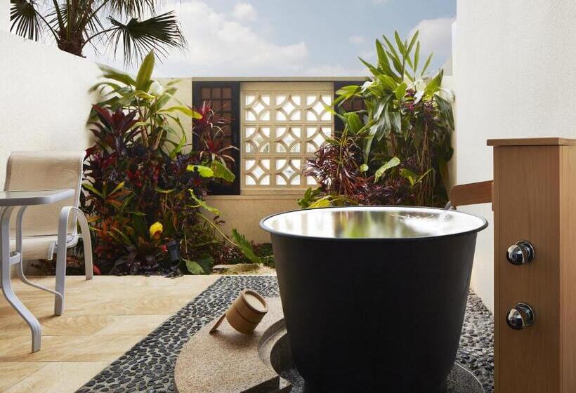 اتاق پریمیوم با چشم‌انداز باغ, Sheraton Okinawa Sunmarina Resort