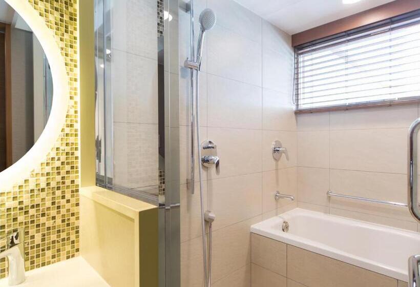 اتاق استاندارد با بالکن, Sheraton Okinawa Sunmarina Resort