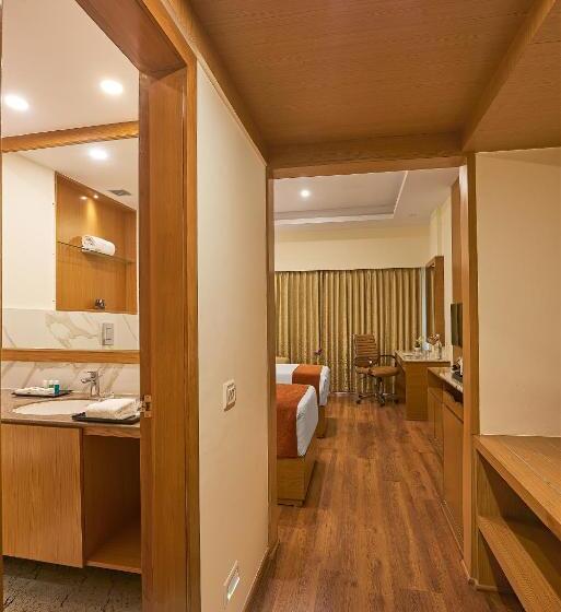 带大床的豪华间, Southern Star Bangalore