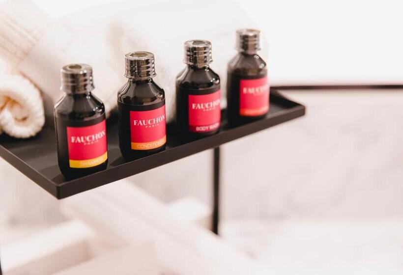 Номер Deluxe Вид на Горы, Fauchon Hotel Kyoto   A Member Of The Leading Hotels Of The World