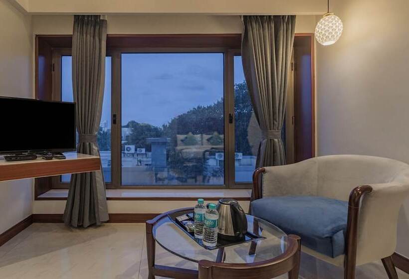 豪华房间, Treebo Regency   Bund Garden, Dhole Patil Road