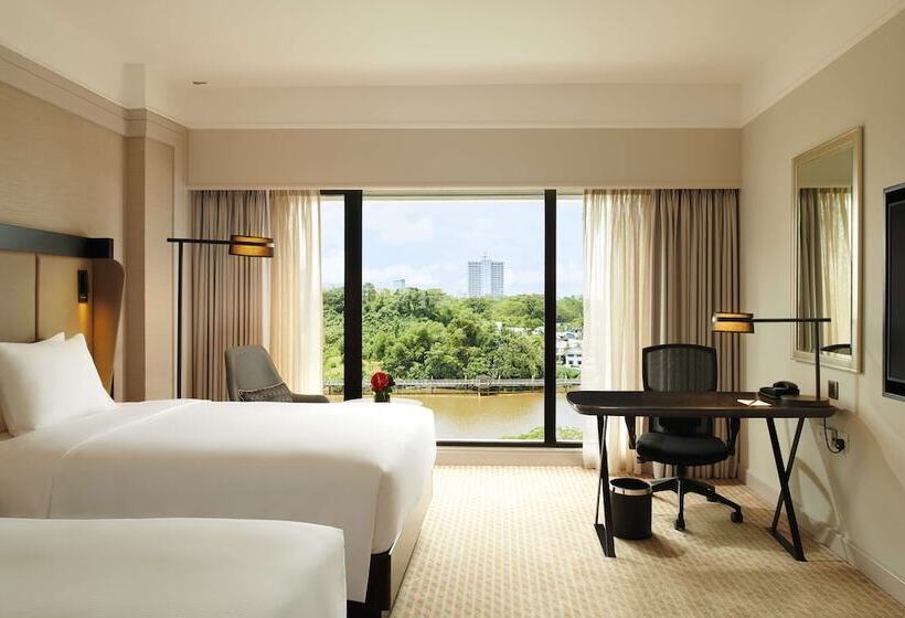 이그제큐티브 룸, Hilton Kuching