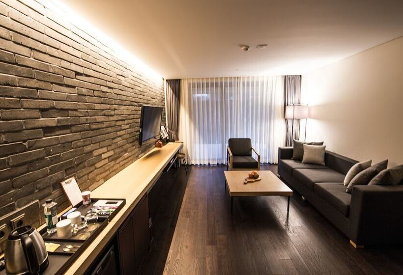 سوییت خانوادگی, Maison Glad Jeju