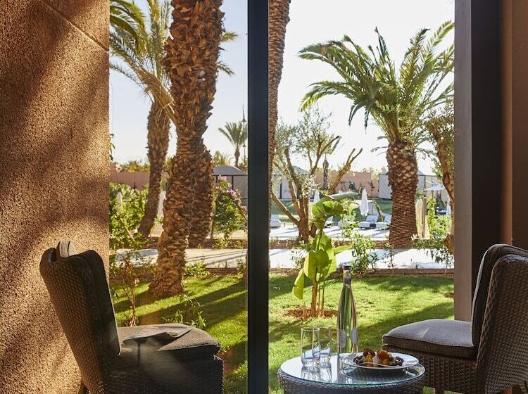اتاق سوپریور با تخت بزرگ, Mövenpick Hotel Mansour Eddahbi Marrakech