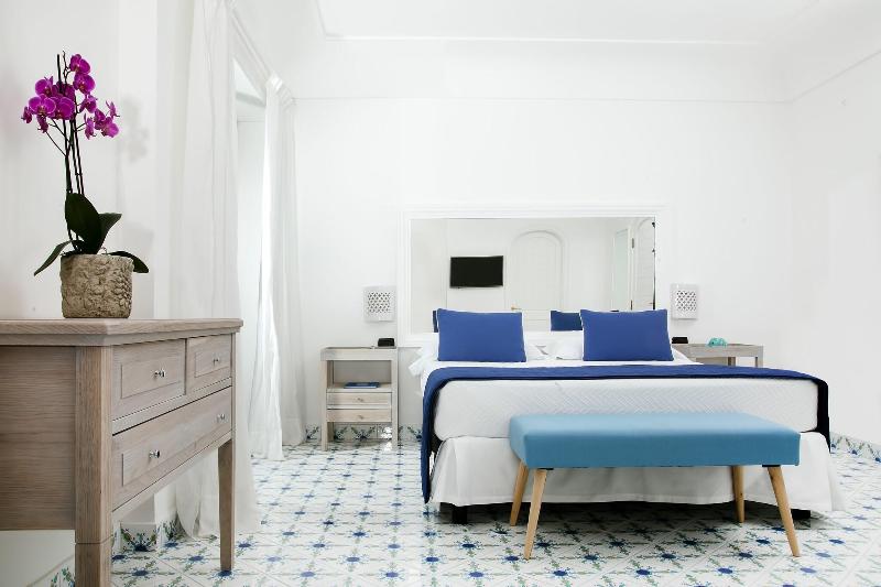 سوئیت با تخت بزرگ, Mövenpick Hotel Mansour Eddahbi Marrakech