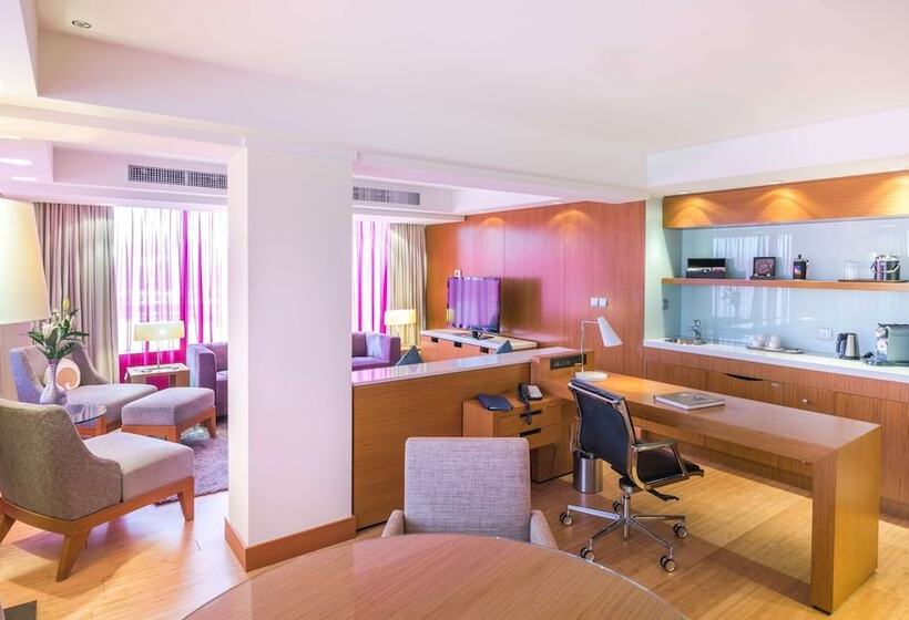 سوئیت 2 خوابه, Radisson Blu Hotel, Kuwait