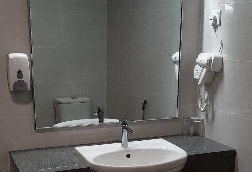 Family Suite, Samila