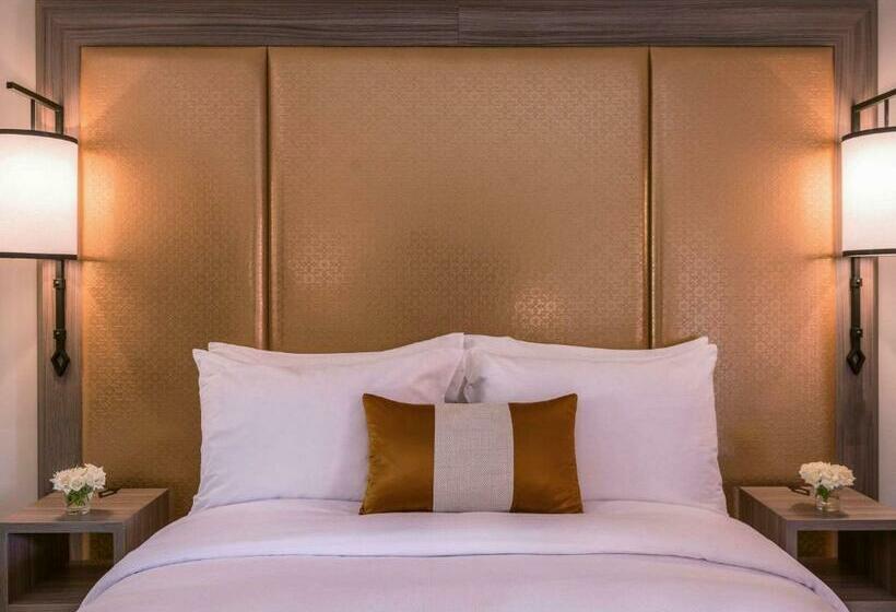 اتاق سوپریور با تخت بزرگ, Mövenpick Hotel Mansour Eddahbi Marrakech