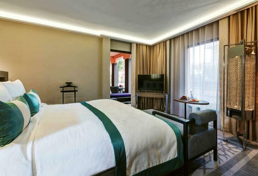اتاق سوپریور با تخت بزرگ, Mövenpick Hotel Mansour Eddahbi Marrakech