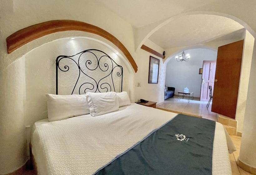 Junior Suite, Frances