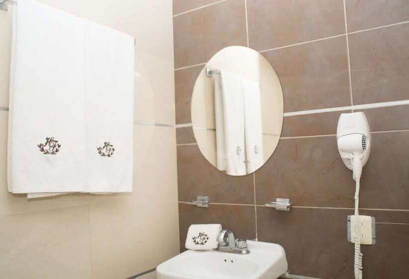 Suite Premium, Frances
