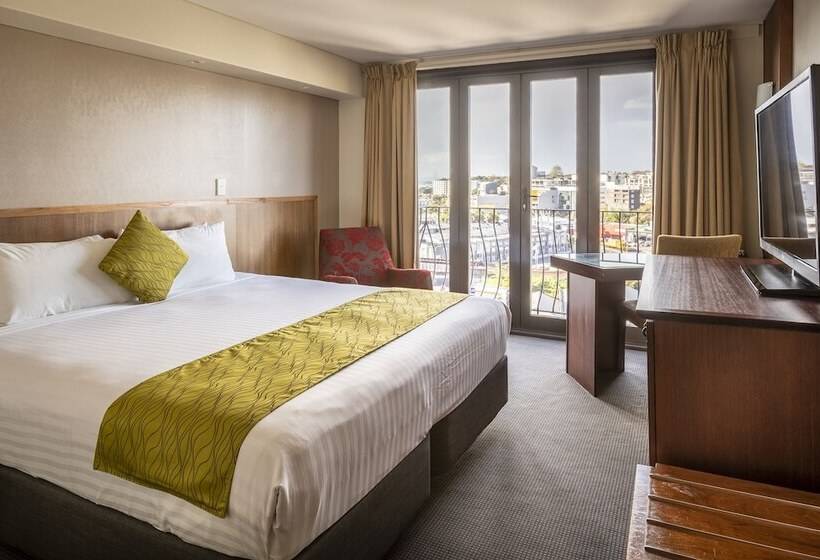 디럭스 룸 킹사이즈 침대, Copthorne Hotel Auckland City