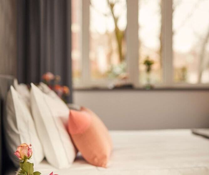 اتاق لوکس با چشم‌انداز باغ, Park Plaza Vondelpark Amsterdam