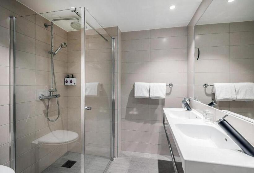 家庭间, Quality Hotel Maritim