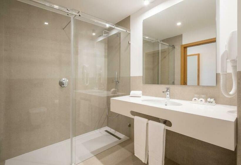 اتاق استاندارد با چشم‌انداز استخر, Ancora Park Sunplace Hotels & Resorts