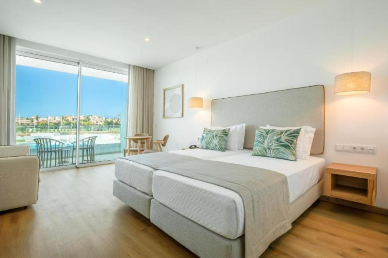 اتاق استاندارد با چشم‌انداز استخر, Ancora Park Sunplace Hotels & Resorts