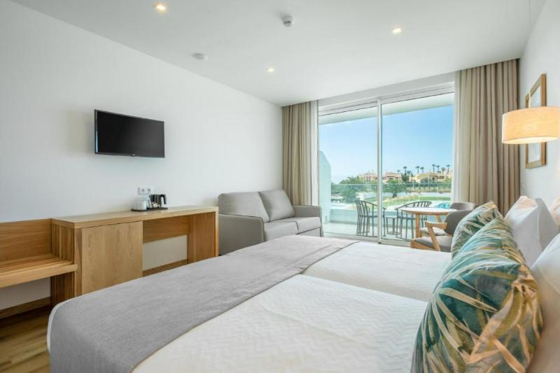 اتاق استاندارد با چشم‌انداز استخر, Ancora Park Sunplace Hotels & Resorts