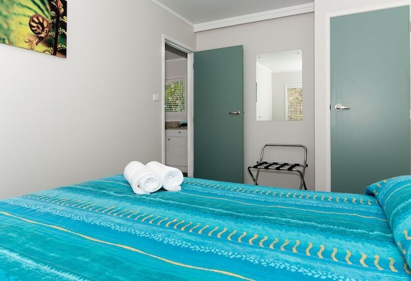 Апартаменты 1 Спальня, Averill Court Motel