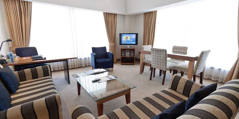 سوییت, James Cook Hotel Grand Chancellor