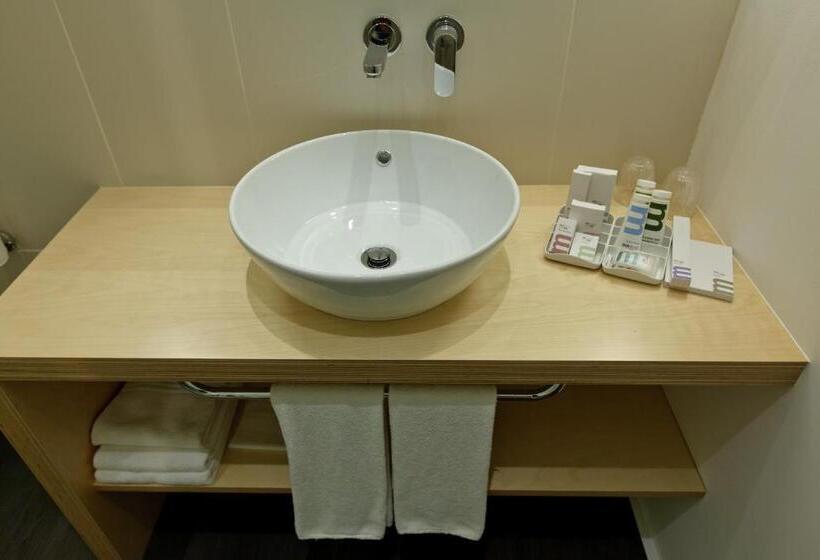 اتاق سوپریور با بالکن, Mercure Braga Centro
