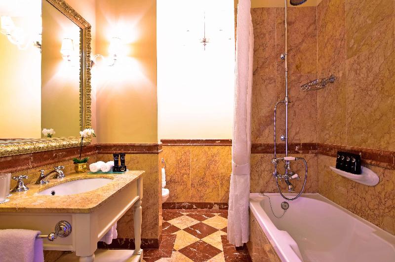 수피리어 룸 풀장 전망, Valverde Sintra Palácio De Seteais   The Leading Hotels Of The World