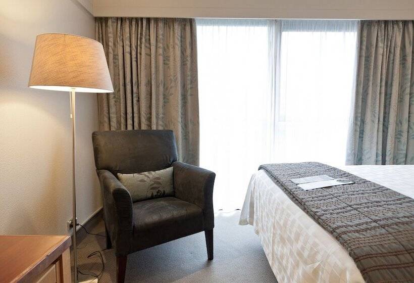 اتاق استاندارد با تراس, James Cook Hotel Grand Chancellor