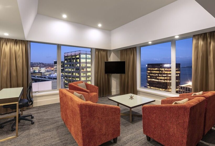 سوییت, James Cook Hotel Grand Chancellor