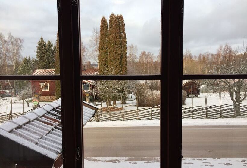 Номер Стандарт, L Klockargården