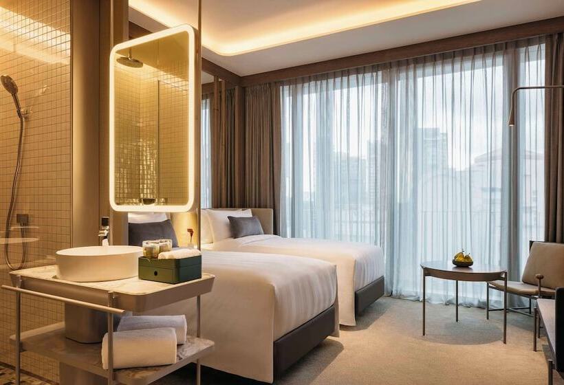اتاق لوکس, Pan Pacific Orchard