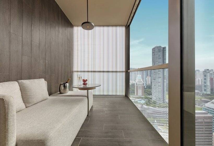 اتاق کلاب, Pan Pacific Orchard