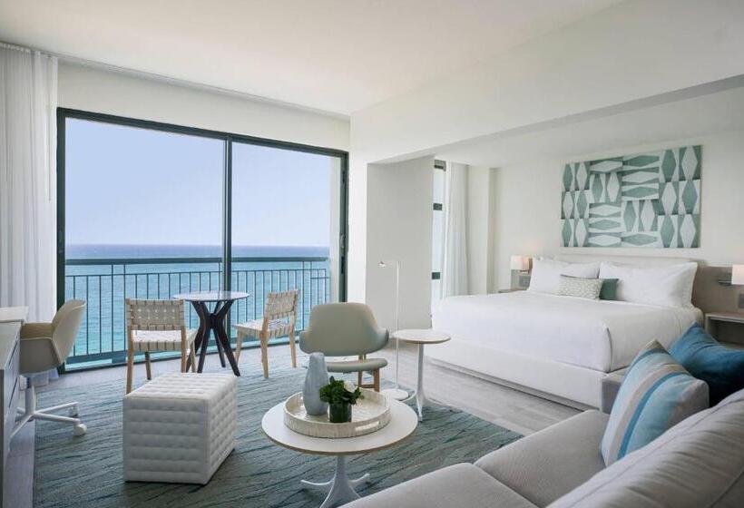 سوئیت جونیور با تخت بزرگ, La Concha Renaissance San Juan Resort