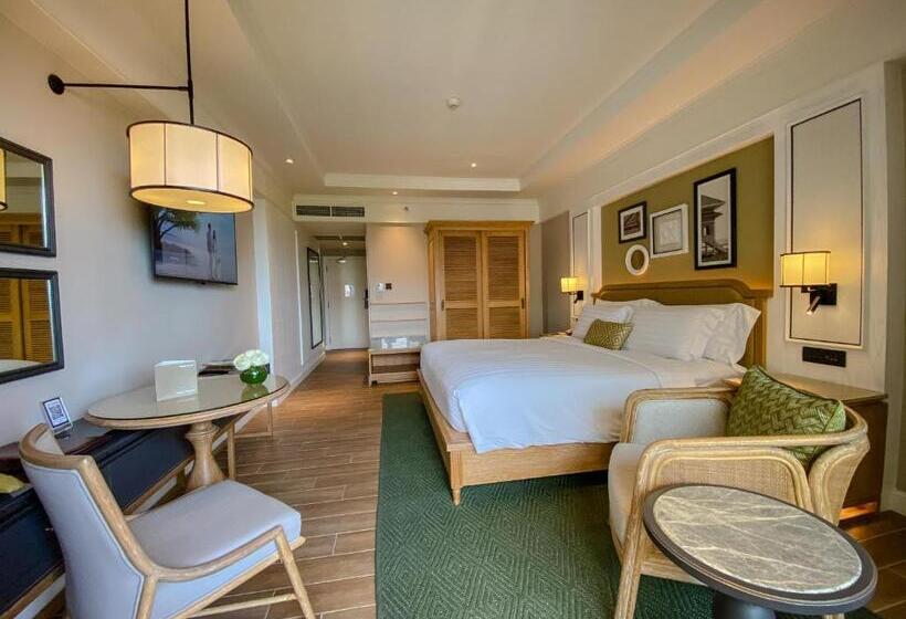 Club Room King Bed, Dusit Thani Hua Hin