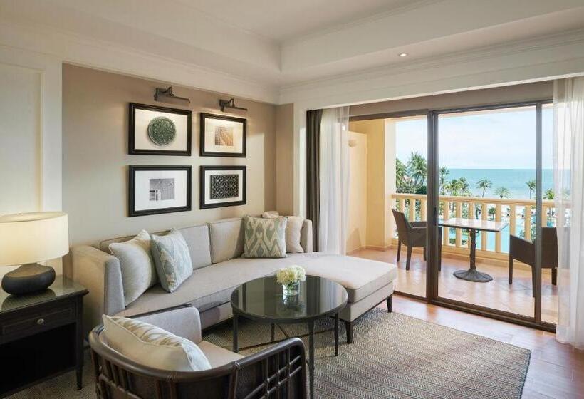 سوئیت کلاب, Dusit Thani Hua Hin